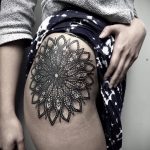 тату мандала на бедре 04.02.2020 №033 -mandala tattoo- tattoo-photo.ru