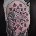 тату мандала на бедре 04.02.2020 №083 -mandala tattoo- tattoo-photo.ru