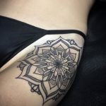 тату мандала на бедре 04.02.2020 №098 -mandala tattoo- tattoo-photo.ru