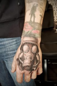 тату противогаз 15.01.2020 №056 -gas mask tattoo- tattoo-photo.ru