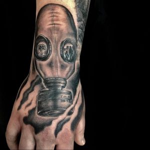 тату противогаз 15.01.2020 №325 -gas mask tattoo- tattoo-photo.ru