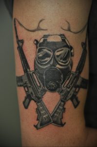 тату череп в противогазе 15.01.2020 №009 -skull tattoo in gas mask- tattoo-photo.ru