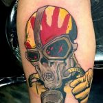 тату череп в противогазе 15.01.2020 №010 -skull tattoo in gas mask- tattoo-photo.ru