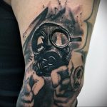 тату череп в противогазе 15.01.2020 №046 -skull tattoo in gas mask- tattoo-photo.ru