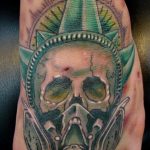 тату череп в противогазе 15.01.2020 №059 -skull tattoo in gas mask- tattoo-photo.ru