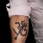 фото пример символ тату ОМ 08.02.2020 №021 -tattoo om- tattoo-photo.ru