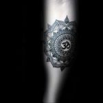 фото пример тату ОМ на руке 08.02.2020 №008 -tattoo om- tattoo-photo.ru