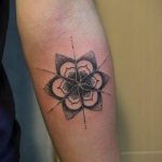 фото пример тату мандала 04.02.2020 №020 -mandala tattoo- tattoo-photo.ru