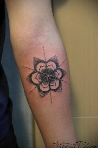 фото пример тату мандала 04.02.2020 №020 -mandala tattoo- tattoo-photo.ru