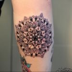 фото пример тату мандала 04.02.2020 №028 -mandala tattoo- tattoo-photo.ru