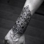 фото пример тату мандала 04.02.2020 №031 -mandala tattoo- tattoo-photo.ru