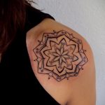 фото пример тату мандала 04.02.2020 №068 -mandala tattoo- tattoo-photo.ru