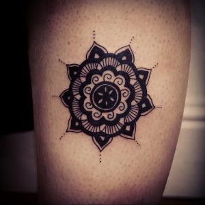 фото пример тату мандала 04.02.2020 №115 -mandala tattoo- tattoo-photo.ru