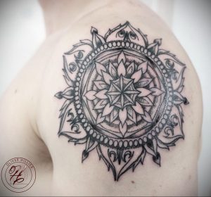 фото пример тату мандала 04.02.2020 №139 -mandala tattoo- tattoo-photo.ru