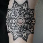 фото пример тату мандала 04.02.2020 №189 -mandala tattoo- tattoo-photo.ru