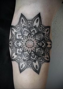 фото пример тату мандала 04.02.2020 №189 -mandala tattoo- tattoo-photo.ru