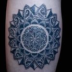 фото пример тату мандала 04.02.2020 №190 -mandala tattoo- tattoo-photo.ru