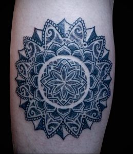 фото пример тату мандала 04.02.2020 №190 -mandala tattoo- tattoo-photo.ru