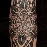 фото пример тату мандала 04.02.2020 №196 -mandala tattoo- tattoo-photo.ru