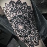 фото пример тату мандала 04.02.2020 №214 -mandala tattoo- tattoo-photo.ru