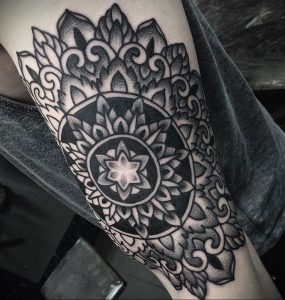 фото пример тату мандала 04.02.2020 №214 -mandala tattoo- tattoo-photo.ru