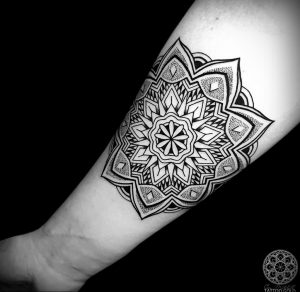 фото пример тату мандала 04.02.2020 №241 -mandala tattoo- tattoo-photo.ru