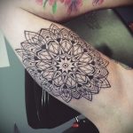 фото пример тату мандала 04.02.2020 №282 -mandala tattoo- tattoo-photo.ru