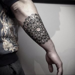 фото пример тату мандала 04.02.2020 №296 -mandala tattoo- tattoo-photo.ru