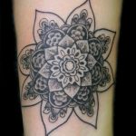 фото пример тату мандала 04.02.2020 №307 -mandala tattoo- tattoo-photo.ru