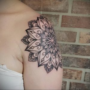 фото пример тату мандала 04.02.2020 №325 -mandala tattoo- tattoo-photo.ru