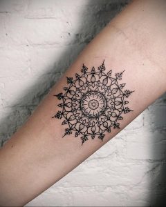 фото пример тату мандала 04.02.2020 №375 -mandala tattoo- tattoo-photo.ru