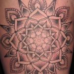 фото пример тату мандала 04.02.2020 №385 -mandala tattoo- tattoo-photo.ru