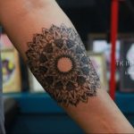 фото пример тату мандала 04.02.2020 №409 -mandala tattoo- tattoo-photo.ru
