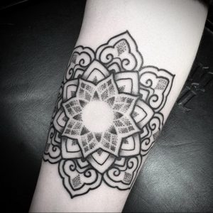 фото пример тату мандала 04.02.2020 №412 -mandala tattoo- tattoo-photo.ru