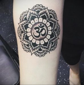 фото пример тату мандала 04.02.2020 №428 -mandala tattoo- tattoo-photo.ru