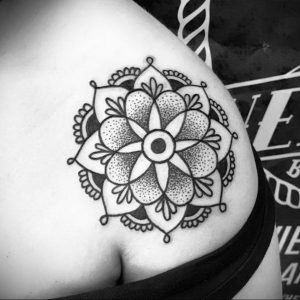 фото пример тату мандала 04.02.2020 №446 -mandala tattoo- tattoo-photo.ru