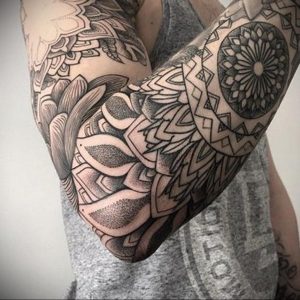 фото пример тату мандала 04.02.2020 №453 -mandala tattoo- tattoo-photo.ru