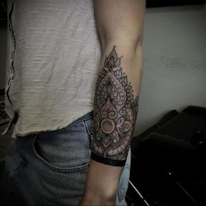 фото тату мандала браслетом 04.02.2020 №002 -mandala tattoo- tattoo-photo.ru