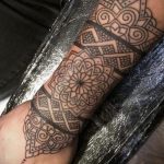 фото тату мандала браслетом 04.02.2020 №009 -mandala tattoo- tattoo-photo.ru