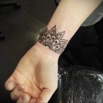 фото тату мандала браслетом 04.02.2020 №043 -mandala tattoo- tattoo-photo.ru