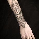 фото тату мандала браслетом 04.02.2020 №045 -mandala tattoo- tattoo-photo.ru