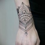 фото тату мандала браслетом 04.02.2020 №047 -mandala tattoo- tattoo-photo.ru