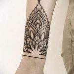 фото тату мандала браслетом 04.02.2020 №078 -mandala tattoo- tattoo-photo.ru