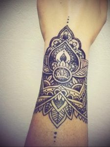 фото тату мандала браслетом 04.02.2020 №079 -mandala tattoo- tattoo-photo.ru