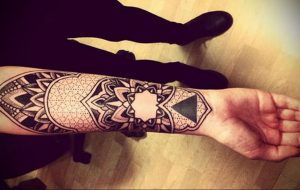 фото тату мандала браслетом 04.02.2020 №082 -mandala tattoo- tattoo-photo.ru