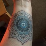 фото тату мандала для девушек 04.02.2020 №019 -mandala tattoo- tattoo-photo.ru