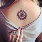 фото тату мандала для девушек 04.02.2020 №035 -mandala tattoo- tattoo-photo.ru