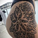 фото тату мандала для девушек 04.02.2020 №072 -mandala tattoo- tattoo-photo.ru