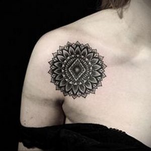 фото тату мандала для девушек 04.02.2020 №097 -mandala tattoo- tattoo-photo.ru