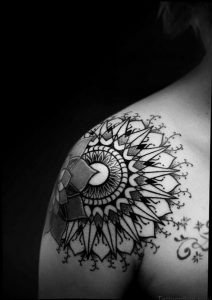 фото тату мандала для девушек 04.02.2020 №116 -mandala tattoo- tattoo-photo.ru